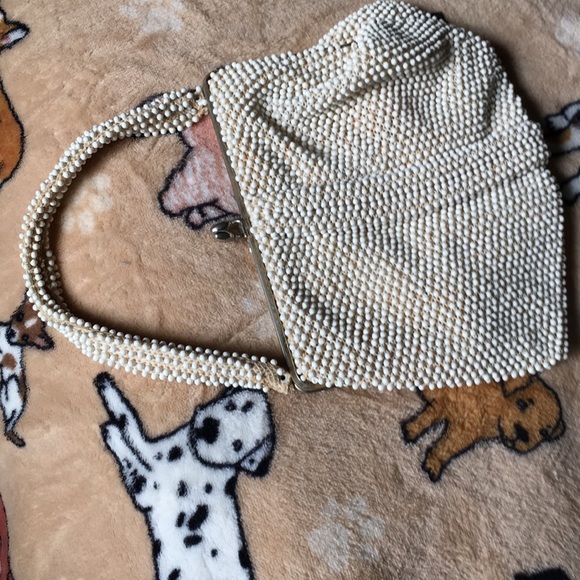 Handbags - Beaded cream color vintage purse Handbags - Beaded cream color vintage purse
